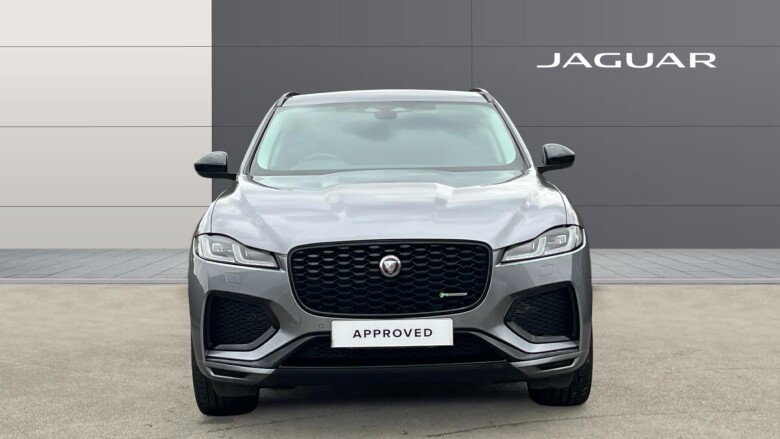 Jaguar F-Pace 2.0 D200 R-Dynamic Black 5dr Auto AWD Diesel Estate